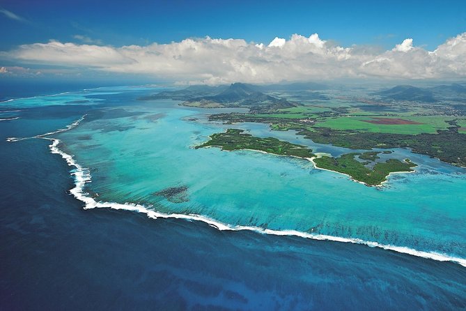 Marvelous Ile aux Cerf island: Speed Boat, Parasailing, Lunch & GRSE waterfall - Lunch and live entertainment at Islet Margenie