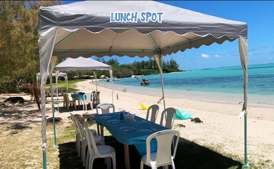 Mauritius: Ile aux Cerfs Speedboat Tour with Lunch & Drinks - What to pack for this specific boat day