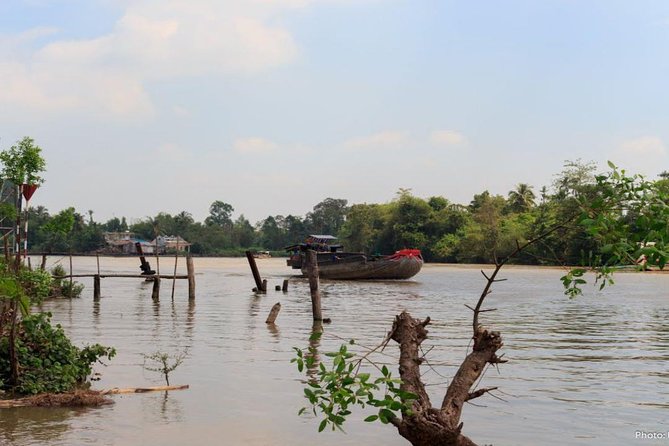 Mekong Delta tour 3 days by speedboat - Day one: Speedboat views, Can Giuoc, and island life