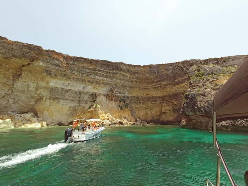 Mellieha: 1:00pm Speedboat round Comino Caves 2h Blue Lagoon - Crystal Lagoon and the return route