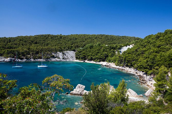Mesmerizing Hvar speed boat tour with optional wine tasting - Sveta Nedjelja and the underwater wine cellar