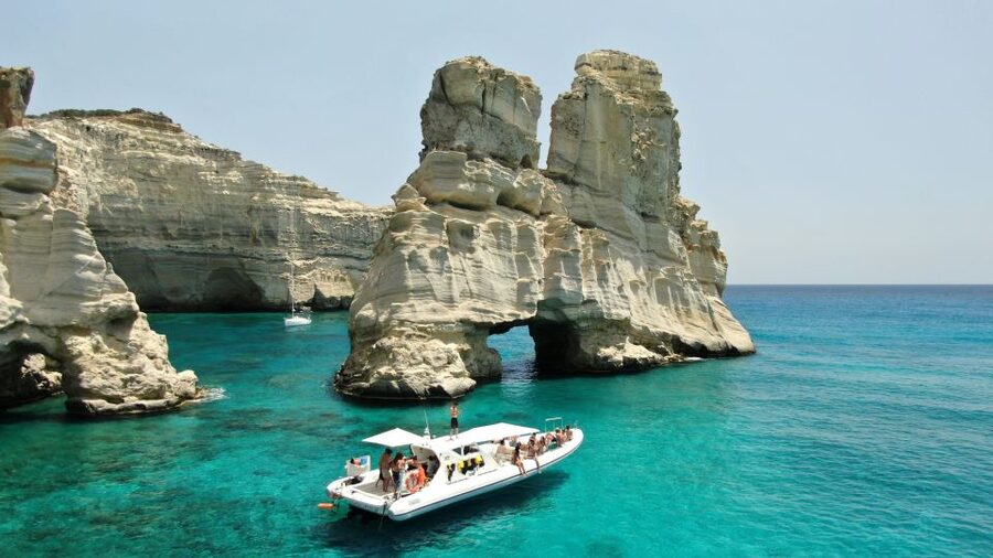 Milos: Half-Day Speedboat Cruise to Klefiko with Snorkeling - Kalogries Bay and the final swim