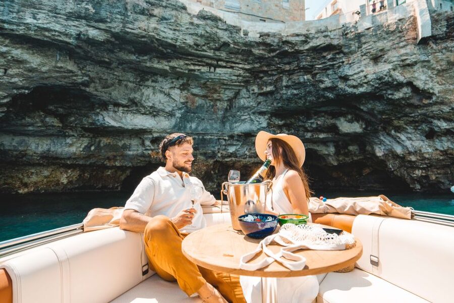 Monopoli: Private Sightseeing Speedboat Tour with Champagne - Starting at Largo Castello in Monopoli
