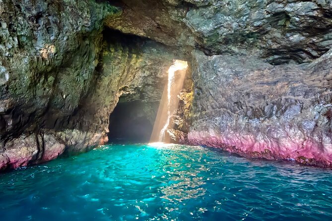 Nā Pali Coast Zodiac Raft Sea Caves Expedition on Kauai - Five things to know before you book
