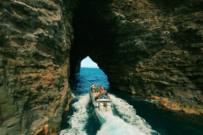 Nā Pali Coast Zodiac Raft Sea Caves Expedition on Kauai - Nā Pali Coast State Park from sea level