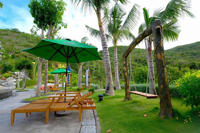 Nha Trang Speedboat Tour Plus Mud Bath On Hon Tam Island - Swimming and optional water sports in the bay