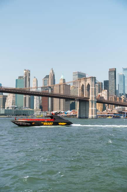 NYC: Circle Line "The Beast" Midtown/Downtown Speedboat Ride - The ride from Lower Manhattan to Lady Liberty