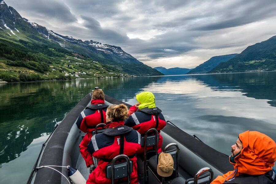 Odda: RIB Boat Tour on the Hardangerfjord - Practical comfort and age rules