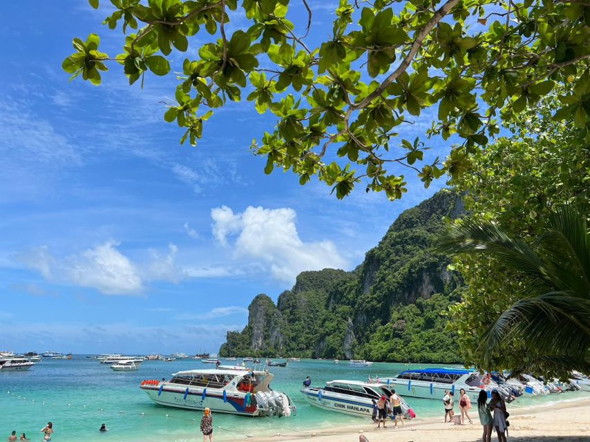 One Day Phi Phi Island by speed boat ( Join ) - An early pickup from Krabi to the Andaman Sea