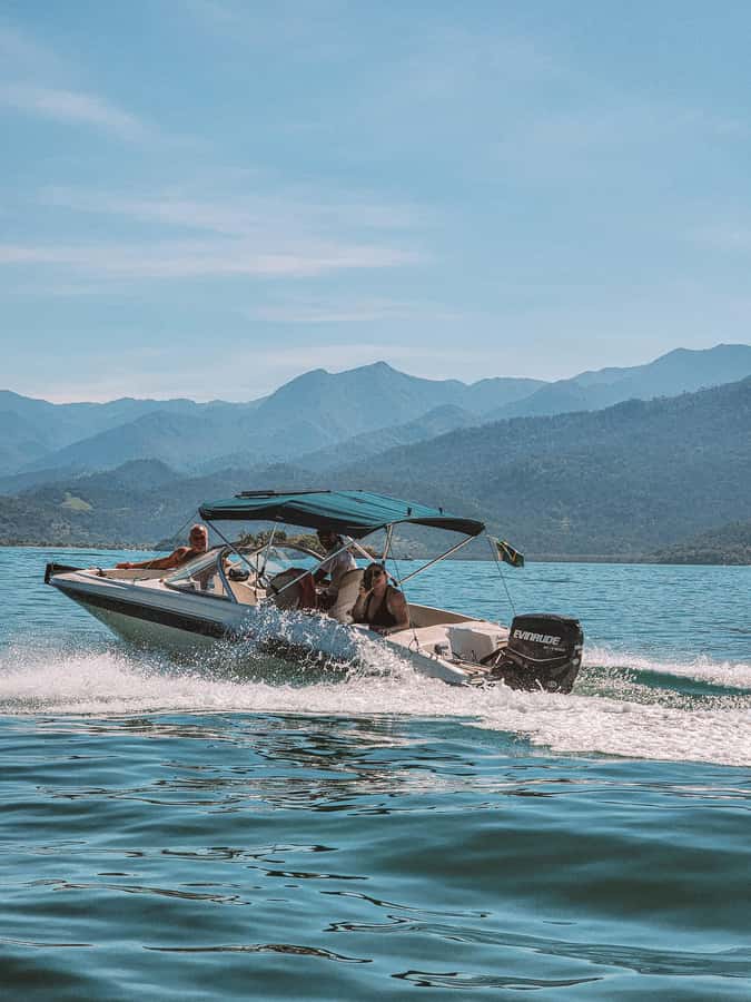 Paraty: A Private Speedboat Experience in Mamangua - Why a private boat makes sense in Mamangua