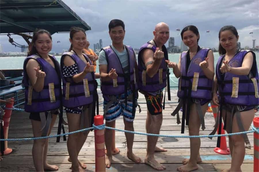 Pattaya: Coral Island Speed Boat, Sea Walker and Lunch - From Bali Hai Pier to Koh Larn by Speedboat