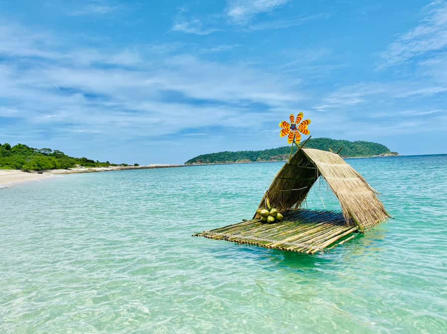 Pattaya: Private Speedboat Tour to Koh Phai with Activities - The 40-minute speedboat ride from Pattaya