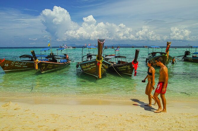 Phi Phi & Bamboo Islands Snorkeling Tour with Lunch by Speedboat - Lunch at Ton Sai Bay on Phi Phi Don