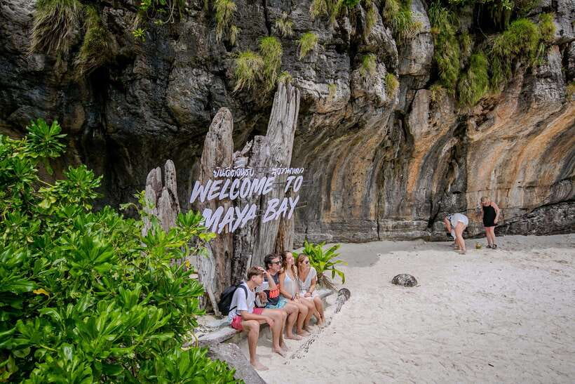 Phi Phi: Early Morning Speed Boat to Maya Bay - What the $57 price really covers