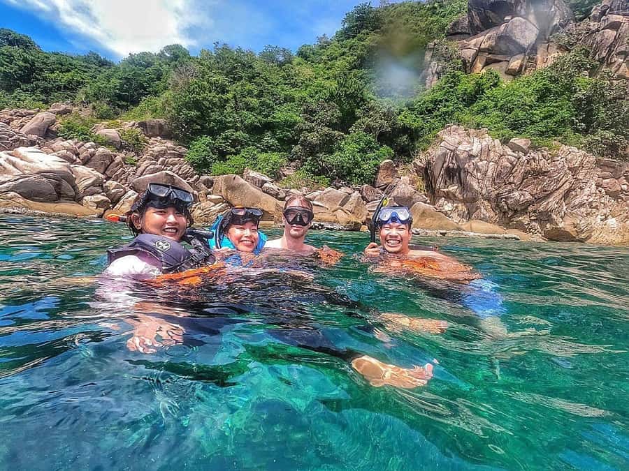 Phi Phi: Full-Day Phi Phi Islands & Sunset Tour by Speedboat - Key points at a glance