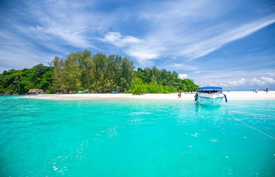 Phi Phi: Full-Day Phi Phi Islands & Sunset Tour by Speedboat - Who will enjoy this tour most?