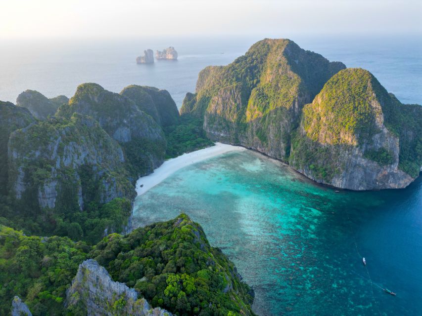 Phi Phi: Half-Day Speedboat Tour with Maya Bay & Snorkel - Loh Samah Bay and the quick scenic pause