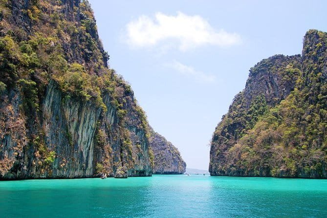 Phi Phi Islands Exclusive Tour by Speedboat from Koh Yao Yai - Why Koh Yao Yai makes a useful Phi Phi base