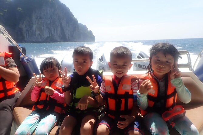 Phi Phi Islands Speedboat Full-Day Tour from Phuket+ Buffet Lunch - Crowds and group size shape the experience
