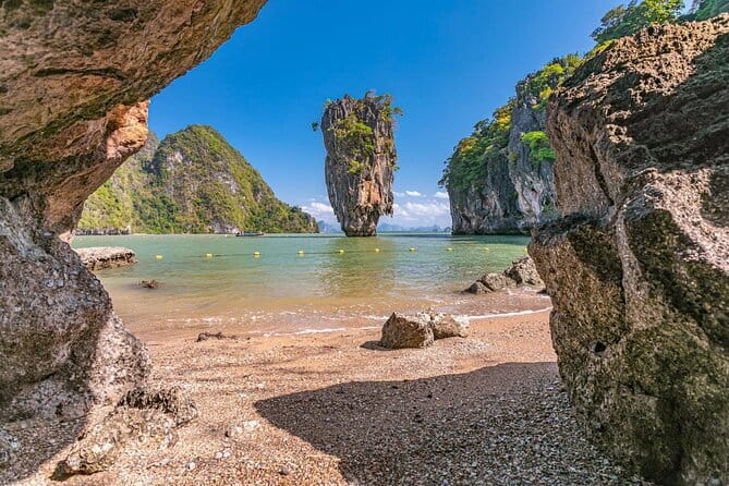 Phi Phi Islands Speedboat Tour: Khai & Maya - Phi Phi Don combines lunch and snorkeling