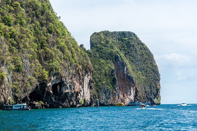 Phi Phi Khai Islands Excursion with Seaview & Lunch by speedboat - Speedboat comfort, group size, and motion