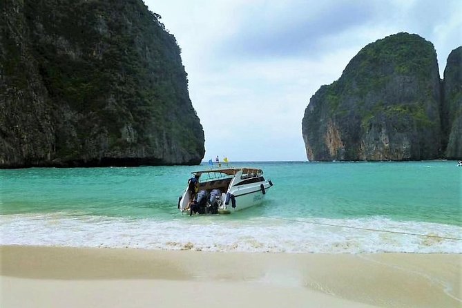 Phi Phi & Maya Bay Speedboat: All-Day Food & Choice of 3 Marinas - Guides, crew, and how the day is managed