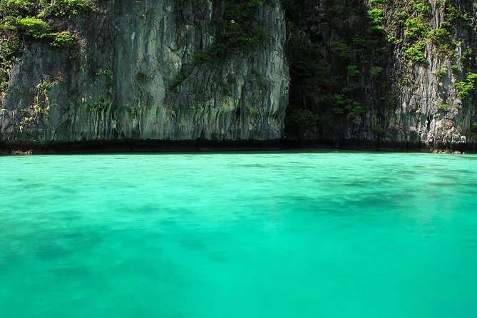 Phi Phi & Maya Bay Speedboat: All-Day Food & Choice of 3 Marinas - The speedboat ride: fast, useful, and sometimes wet