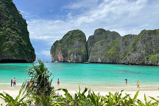 Phi Phi, Maya & Khai. One day trip by speed boat. - Leaving Rassada Pier at 9:00 AM