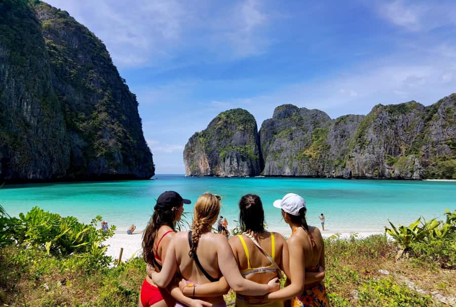 Phi Phi: Private Speedboat Tour with Maya Bay and Snorkel - The afternoon option ends with glowing water