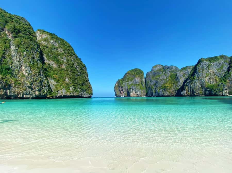 Phi Phi: Sunrise & Beat The Crowds to Maya Bay by Speedboat - Why the 6:00 a.m. start matters