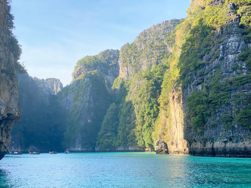 Phi Phi: Sunrise & Beat The Crowds to Maya Bay by Speedboat - The speedboat pace and who will enjoy it