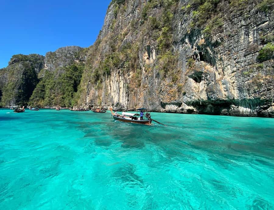 Phi Phi: Sunrise & Beat The Crowds to Maya Bay by Speedboat - Maya Bay and the rules that protect it