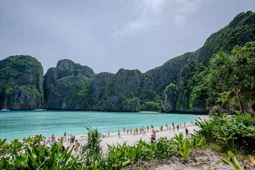 Phi Phi: Sunset and Plankton by Speed Boat with Snorkeling - Sunset turns the return into the main event