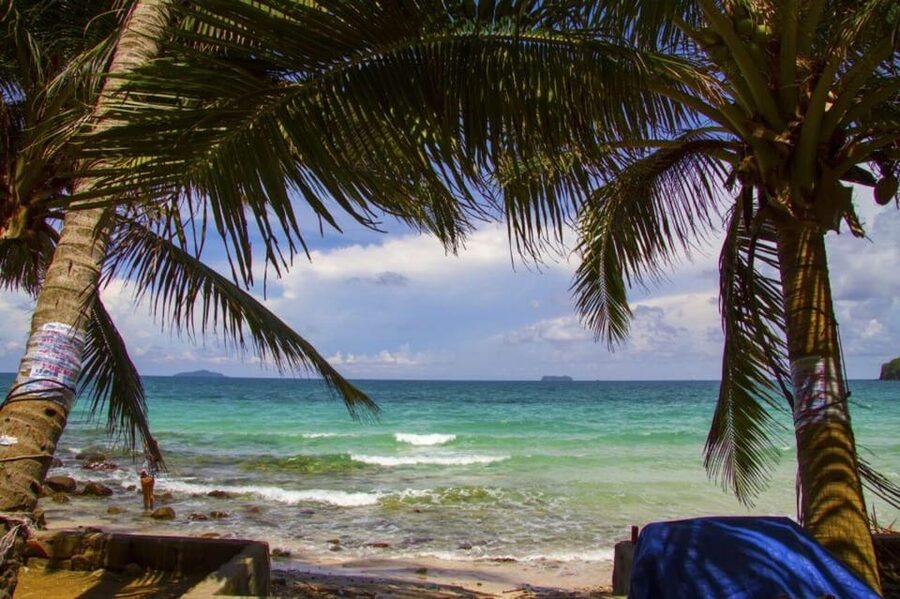 Phu Quoc: 4 Island Hopping, Speedboat, Cable Car, Water Park - May Rut Island and the white-sand lagoon