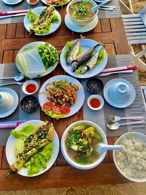 Phu Quoc Speedboat Pro Snorkeling: 4 Islands-2 Reefs & Meal - Stop one: calm water and a proper introduction