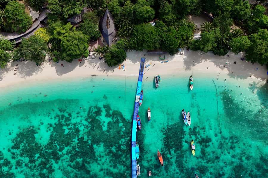 Phuket: Banana Beach Speedboat Island Experience with Lunch - Kayaking, parasailing, and free time
