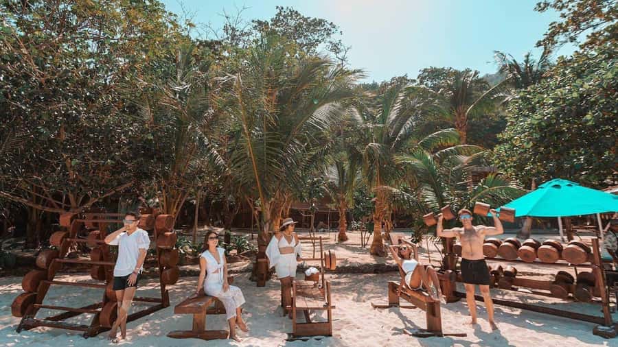 Phuket: Banana Beach Speedboat Island Experience with Lunch - Choosing the right departure time