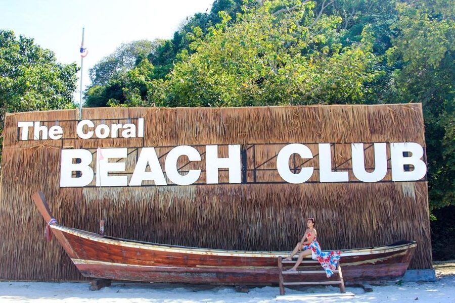 Phuket: Coral Island Day Tour by Speedboat - Kahung Restaurant and the included lunch