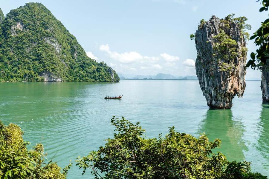 Phuket: James Bond 5 Islands Speedboat Tour with Lunch - Why this route works for a first visit to Phang Nga Bay