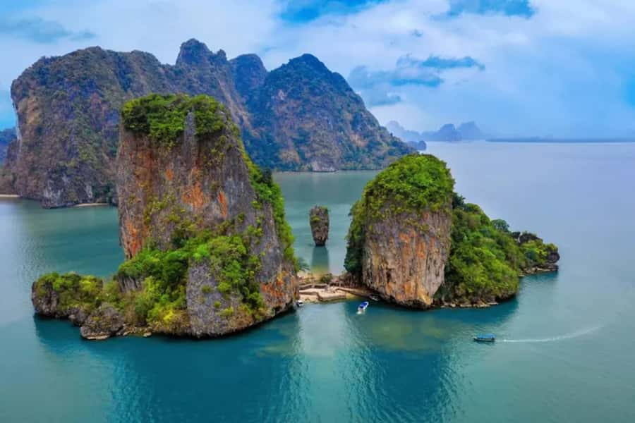 Phuket: James Bond 5 Islands Speedboat Tour with Lunch - Speedboat comfort, group pace, and what to pack
