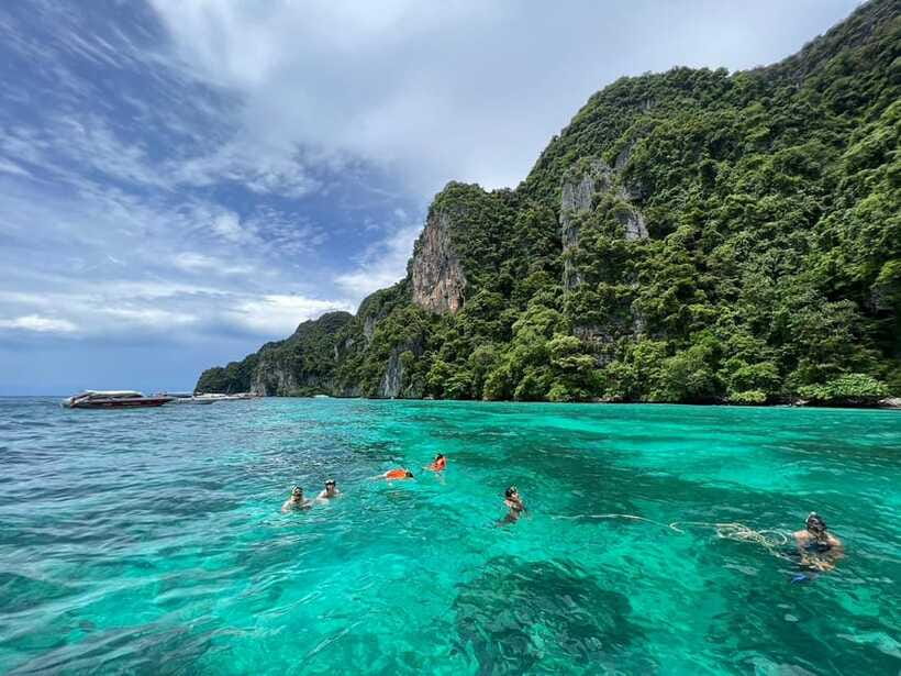 Phuket: KHAI ISLANDS TOUR with LUXURY SPEEDBOAT - Who Will Get the Most From This Tour?