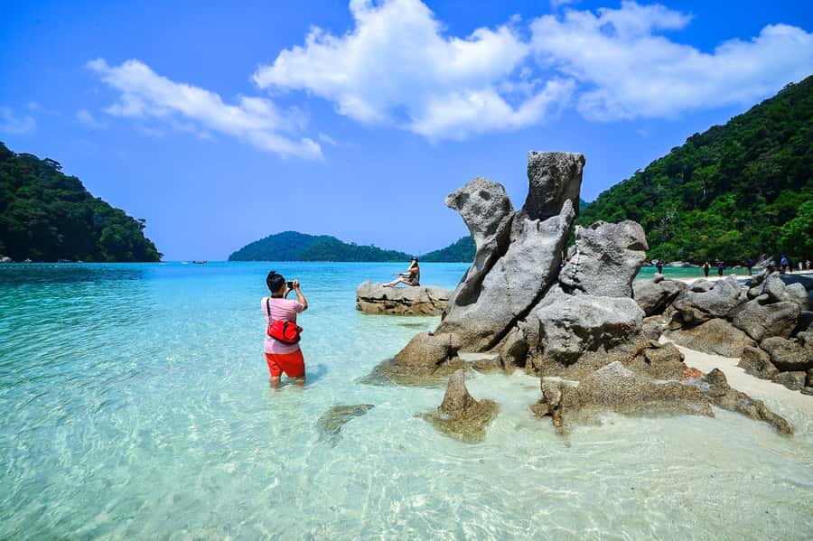 Phuket/Khao Lak: Speedboat Snorkeling Trip to Surin Islands - The speedboat ride to Mu Ko Surin