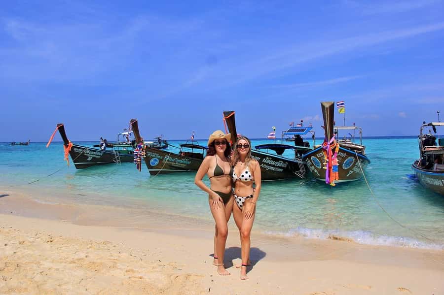 Phuket: Phi Phi & James Bond Island Combo Day Tour w/Lunch - Maya Bay before the day gets crowded