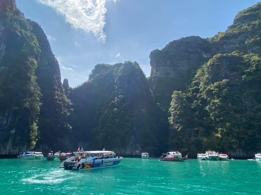 Phuket: Phi Phi & Kai Island Private Speed Boat Tour - Swimming and snorkeling around Phi Phi