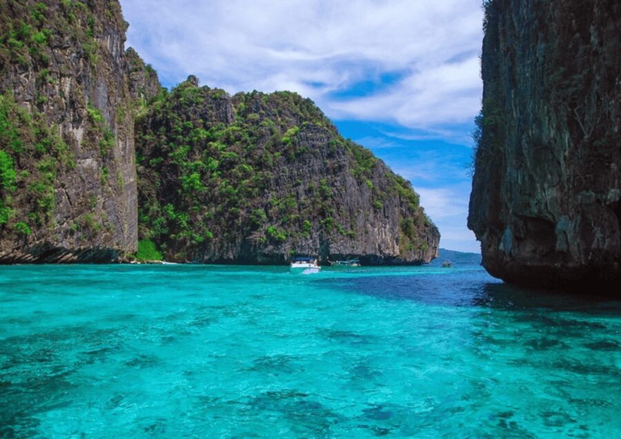 Phuket; Phi Phi, Maya Bay, Bamboo or Khai Island Speedboat - Pileh Lagoon is the strongest water stop