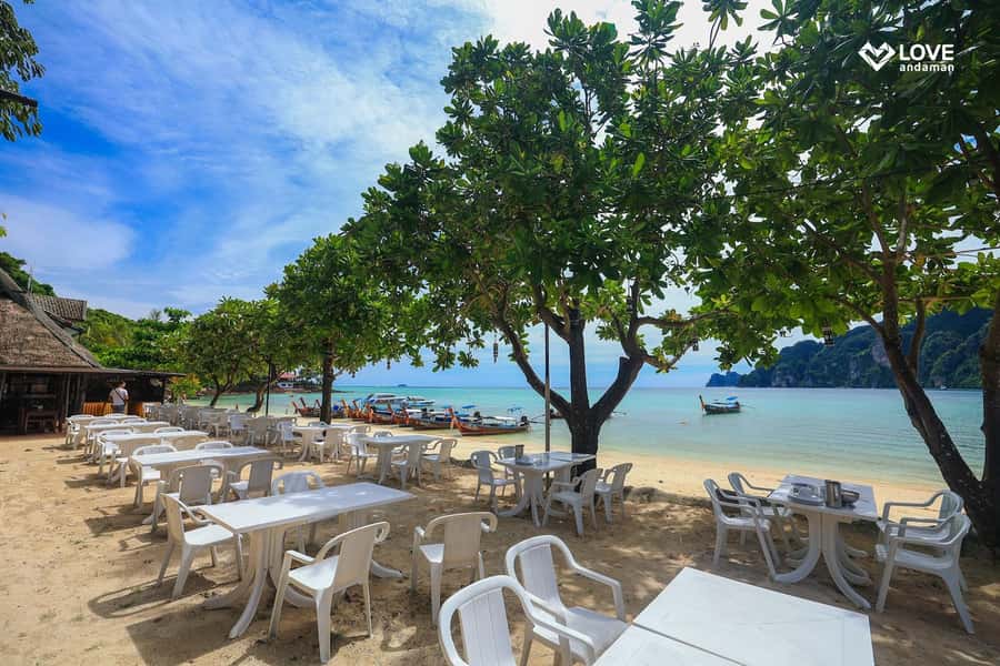 Phuket: Phi Phi Pileh Lagoon Bamboo Island by Speed Boat - Halal buffet lunch at Phi Phi Don