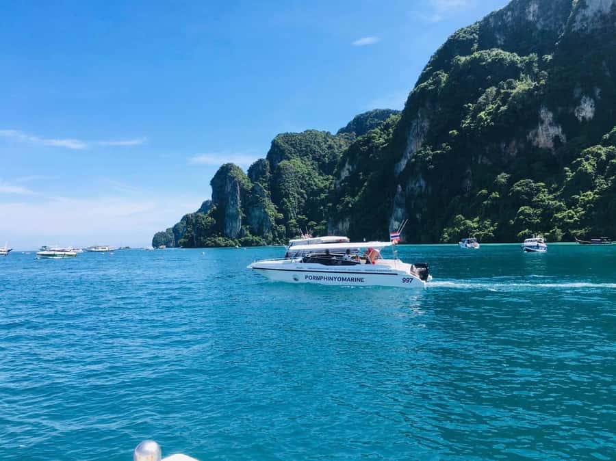 Phuket: Private Luxury Speed Boat to James Bond Island - Who should book this private Phuket boat trip?