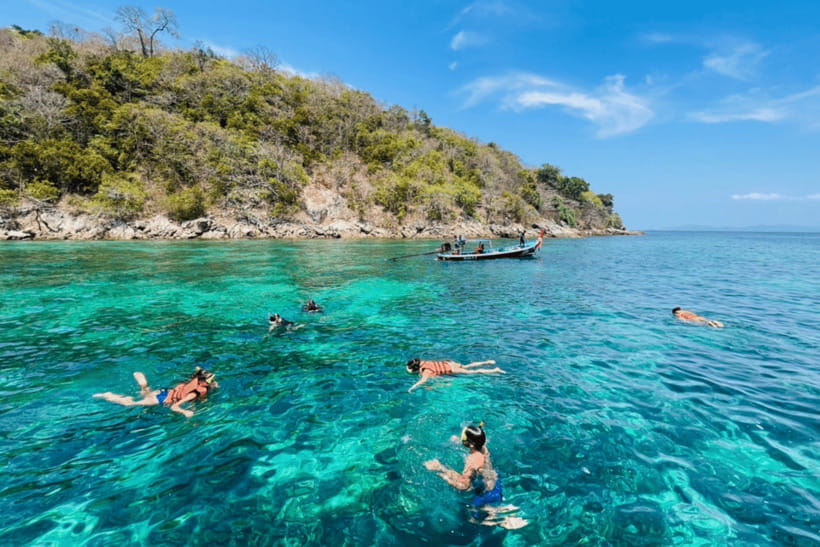 Phuket: Racha and Coral Islands Speedboat Trip with Lunch - Racha Island gives you the classic tropical start