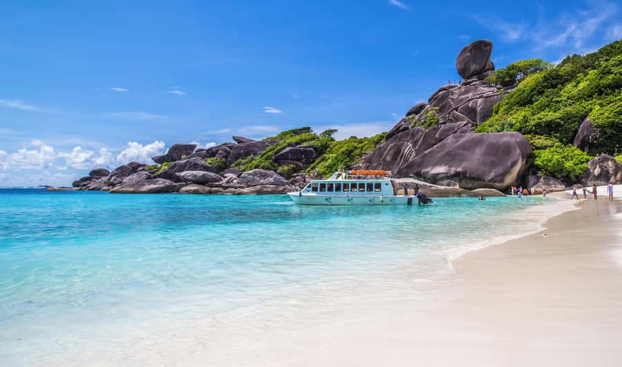 Phuket: Similan Islands Day Tour by Speedboat with Lunch - Island No. 8 and the famous Sailing Rock