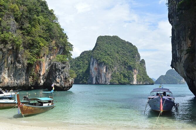 Phuket Speedboat Day Tour to Phi Phi & Maya Bay Highlights - Snorkeling and Nui Bay bring time in the water